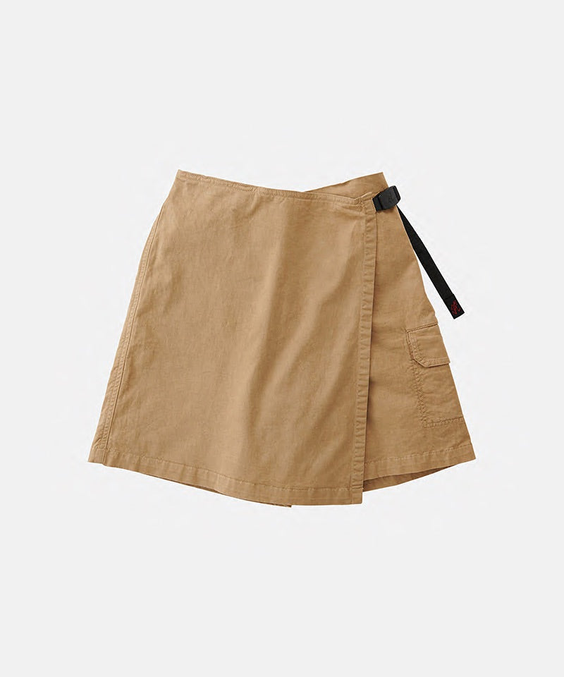 Gramicci G-Skort in the color chino on a light-tone background.