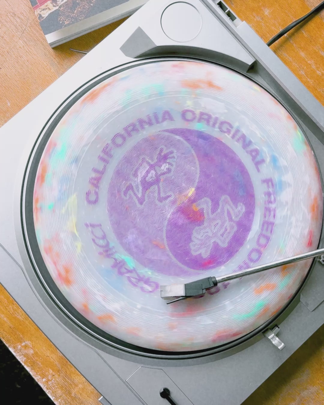 Video clip of a Gramicci frisbee on a turntable.